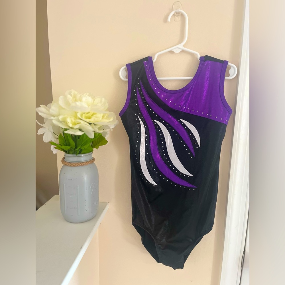 Girls gymnastics leotard bundle.